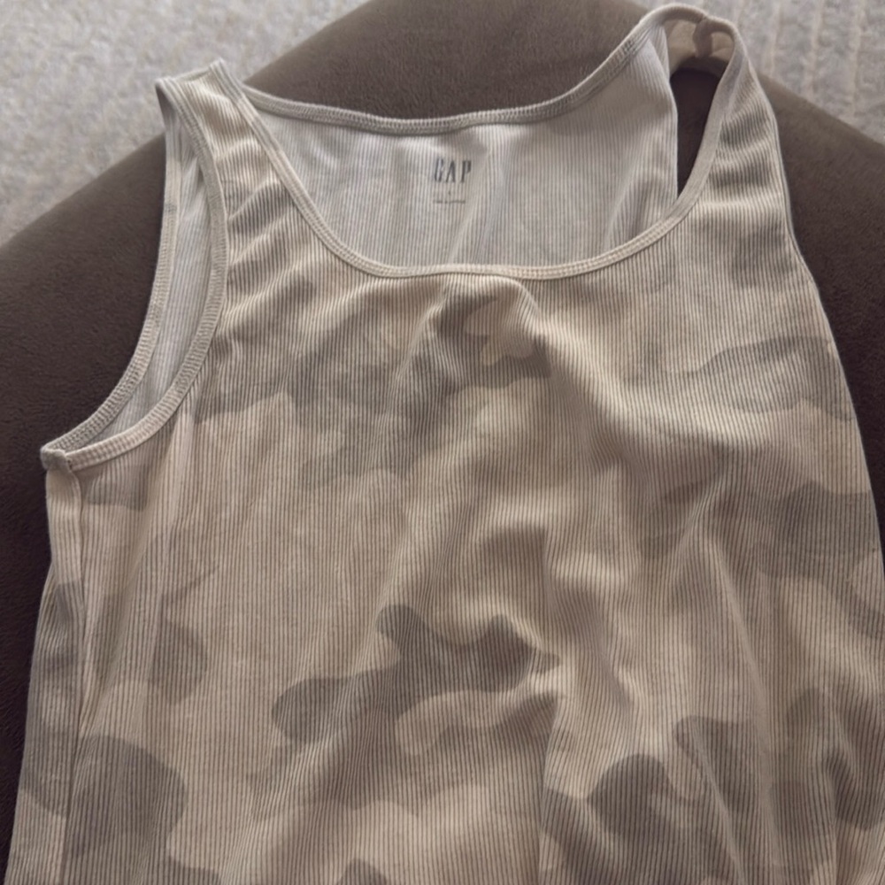 Gap Tank
